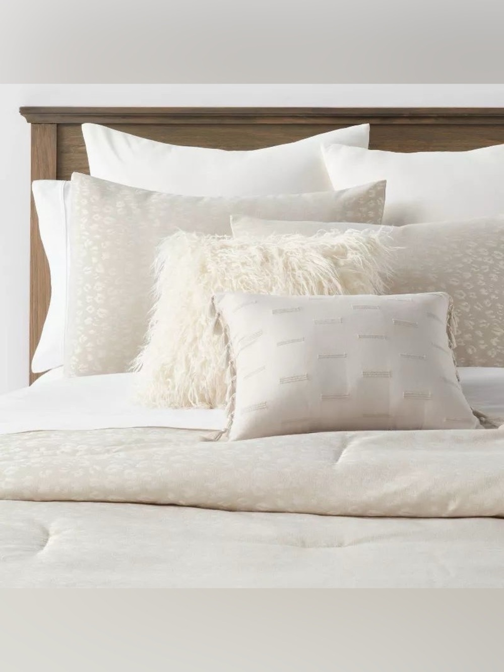 Threshold Luxe Jacquard Snow Leopard Comforter Set